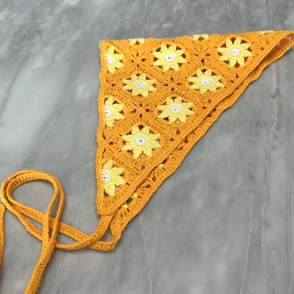 Handmade Crochet Bandana with daisies - Picture 2 of 4